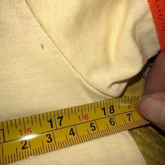 Lularoe XS yellow Liv Graphic T. orange trim “Nowhere to go but Everywhere”. - Picture 5 of 7